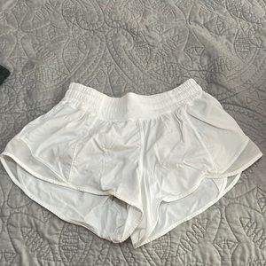 Lululemon Hotty Hot Low Rise 2.5 Inch Short White
